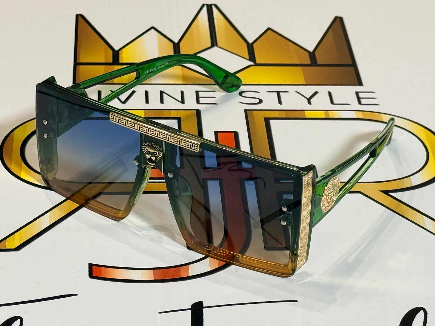 Oversized Green Vision