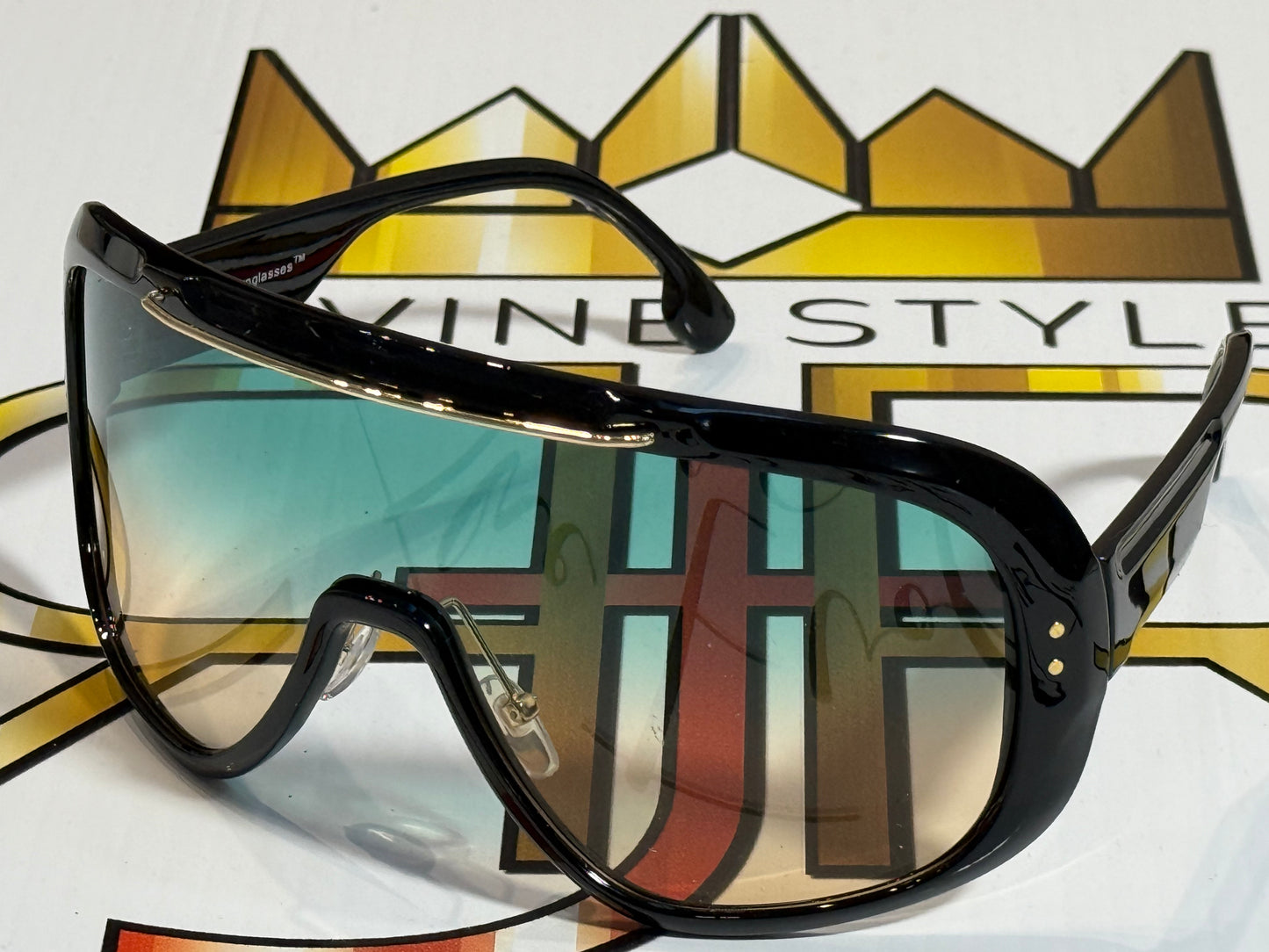 Oversized Round Visions